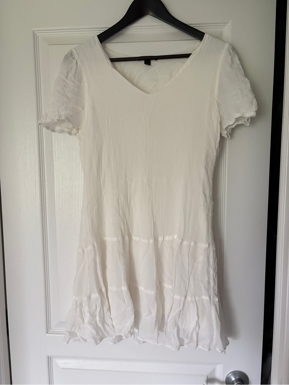 RW&CO. White Short Sleeve Midi Dress with lining
